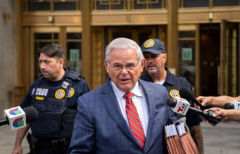 Senator Bob Menendez Korrupsiya Məhkəməsində Münsiflər Heyəti tərəfindən məhkum edilib