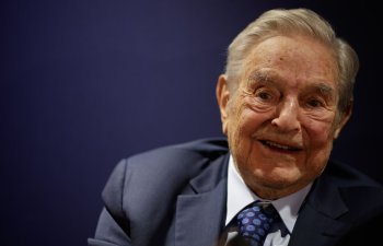 Digər Wall Street Demokratları rəqabət istədikləri üçün Soros Harrisi dəstəkləyir