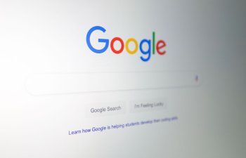 ABŞ Google-in bölünməsi üzərində düşünür