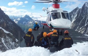 Monblan zirvəsində itkin düşən italiyalı və koreyali alpinistlərin meyitləri tapılıb