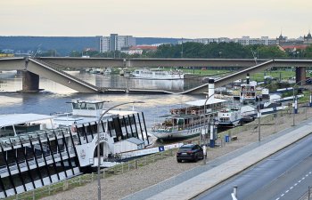 Drezdendə körpünün böyük hissəsi uçub