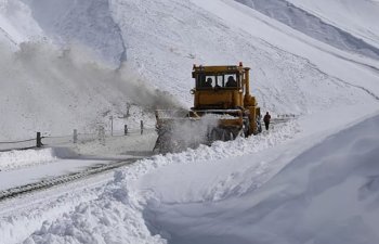 Gürcüstandan Rusiyaya gedən yol bağlanıb