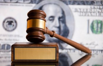 Hərracda səhmdar cəmiyyətinin səhm paketi və 56 dövlət əmlakı satılıb