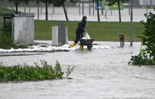 İtaliyada əlverişsiz hava şəraiti fəsadlara səbəb olub