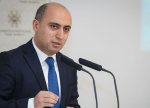 Emin Əmrullayev: “Elm və Təhsil Nazirliyinin tabeliyində 16 min boş yer var”
