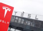 Tesla dekabrda \