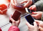 Şəxsi istehlak üçün ölkəyə gətirilən mobil cihazların qeydiyyatına görə rüsumun məbləğləri azaldılır