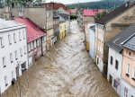 Polşada daşqınlar nəticəsində su bəndi uçub