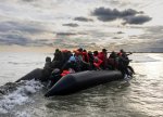 Britaniya miqrant qayıqlarını Fransaya qaytarmayacaq