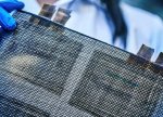Yeni batareya sayəsində telefonların qalınlığı plastik kartlardakı kimi olacaq