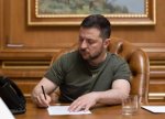 Zelenski ən yaxın köməkçilərinin tərkibini yeniləyib
