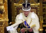 Britaniya monarxının məhkəməsində onun ölümünə hazırlaşırlar