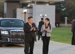 Kim Çen In Şimali Koreyada keçirilən bayram tədbirinə Putinin hədiyyə etdiyi “Aurus”la gəlib