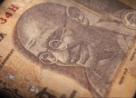 Rupi dollar qarşısında rekord dərəcədə ucuzlaşıb