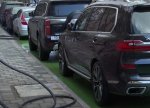Elektromobil sürücüləri çətinliklə üzləşirlər