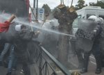 Yunanıstanda polislə yanğınsöndürənlər arasında toqquşma olub