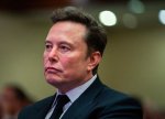 İlon Mask Falcon 9 raketlərinin buraxılması planlarından danışıb