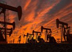 "Brent" nefti 80 dollar, WTI 76,66 dollara yüksəlib
