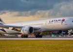 Delta Air 1 milyard dollarlıq səhmlərini geri alacaq