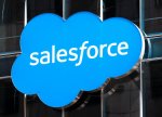 Salesforce rüblük gəliri 8% artaraq proqnozları üstələdi