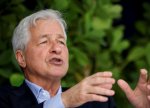 JPMorgan rəhbəri bazarda risklərdən danışdı