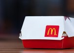 Analitiklər McDonald's Stock Tövsiyələrini Arıqlamaq Tələbinə Kəsdirdilər