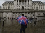 Böyük Britaniya iqtisadiyyatı gözlənildiyindən daha çox daralır