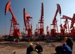 Tramp İranın qərarını gözlədiyi üçün neft dalğalanır