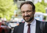 ECB rəsmisi kövrək inflyasiya barədə xəbərdarlıq edir