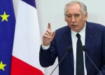Fransanın baş naziri büdcə kəsirini azaltmaq üçün iki bayramı ləğv etməyi təklif edir