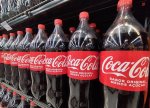 Tramp ABŞ-da Coca-Cola-nı kola reseptində qamış şəkərindən istifadə etməyə inandırıb