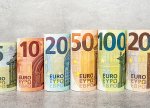 Avro dörd illik maksimum yaxınlığında qalır
