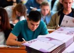 Təhsil iqtisadi artımı təmin etmir? Mütəxəssislər zəif institutların təhlükəsinə diqqət çəkir