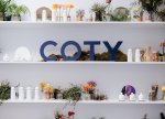 Coty Inc. Consumer Beauty brendlərini satmağı və ya ayrıca şirkətə çevirməyi nəzərdən keçirir