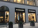 Burberry-nin gəlirləri ilin ilk yarısında 5% azalıb