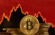 Bitcoin üç aylıq minimuma düşdü