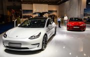 Musk ən azı daha beş il Teslanın sükanı arxasında qalmaq niyyətindədir