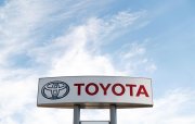 Toyota Industries təxminən 33 milyard dollara satın alınacaq və özəlləşdiriləcək