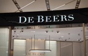 Anglo American De Beers-in rəsmi satışını həyata keçirməyə hazırlaşır