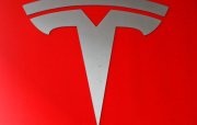 Tesla Ostində robotaksi xidmətini genişləndirir