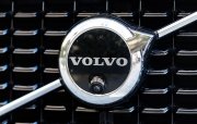 Volvo Cars, birdəfəlik silinmə səbəbindən ikinci rübün xalis zərərini açıqlayır