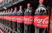 Tramp ABŞ-da Coca-Cola-nı kola reseptində qamış şəkərindən istifadə etməyə inandırıb