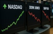 S&P 500 və Nasdaq Rekordlarını Yeniləyir, Dow Jones bir qədər aşağı düşüb