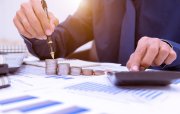 Azərbaycanda fiziki şəxslərin bank əmanətləri artıb
