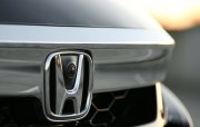 Honda rüblük xalis mənfəəti yarıya qədər azaldır