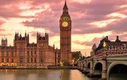 Böyük Britaniya iqtisadiyyatı ikinci rübdə 0,3% artdı