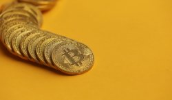 Bitcoin tarixi rekord qırdı