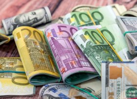 Mərkəzi Bank rəsmi valyuta məzənnələrini AÇIQLAYIB