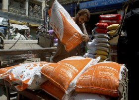 Pakistanda inflyasiya 35 faizlə rekord həddə çatıb