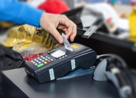 Azərbaycanda nağdsız ödənişlərin məbləği martda 60 % artıb
